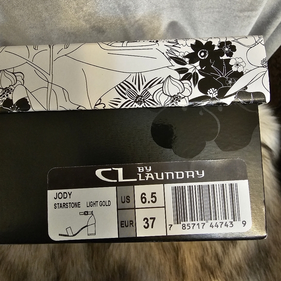 CL by Chinese Laundry Jody Gold Block Heel Sandals Shoes Women's 6.5 NIB - Picture 10 of 11